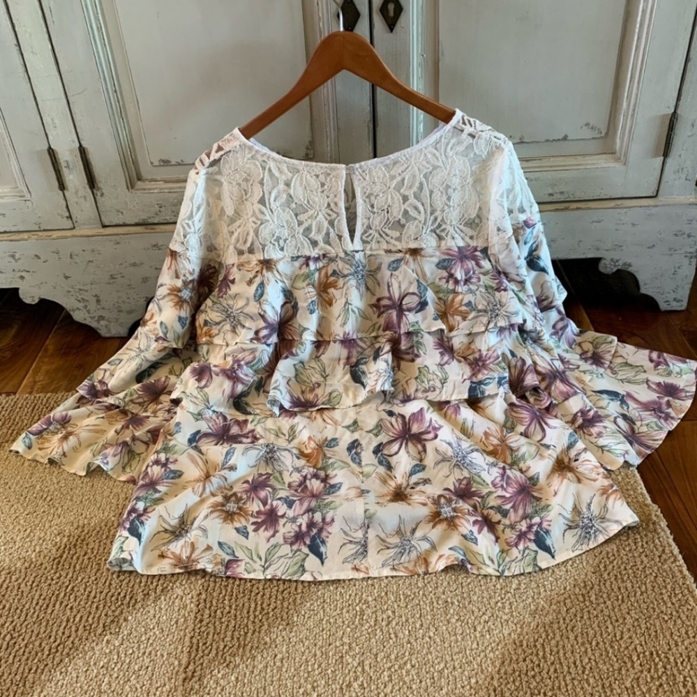 Spring Floral Lace Boho Blouse - Picture 3 of 9
